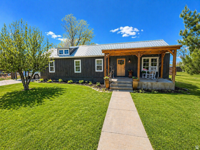 255 N MAIN photo 2