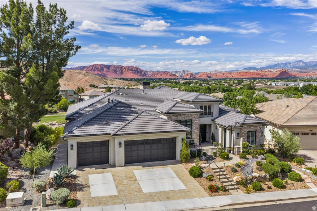 2608 W CANYON RIDGE RD photo 2