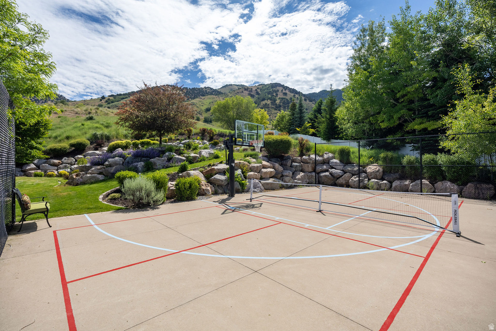 1532 E MOUNT LOGAN S DR photo 3