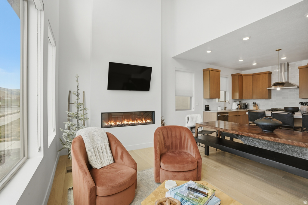 1275 VILLAGE GREEN TRL photo 5