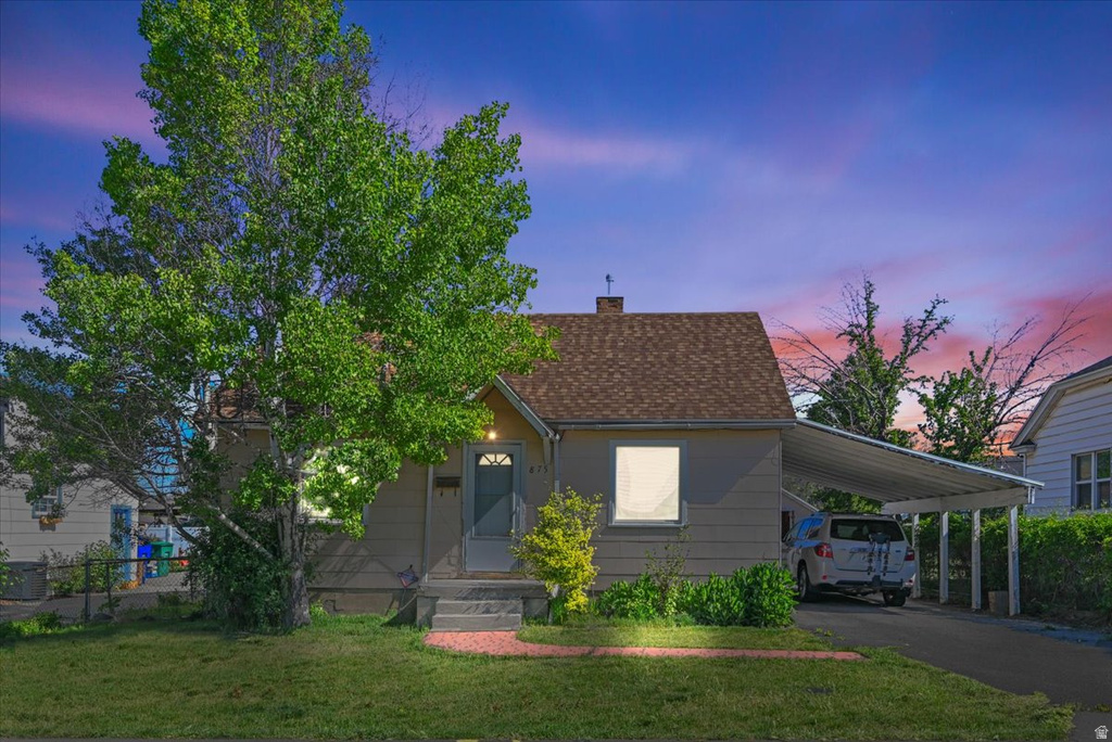 875 E GREGSON AVE photo 2
