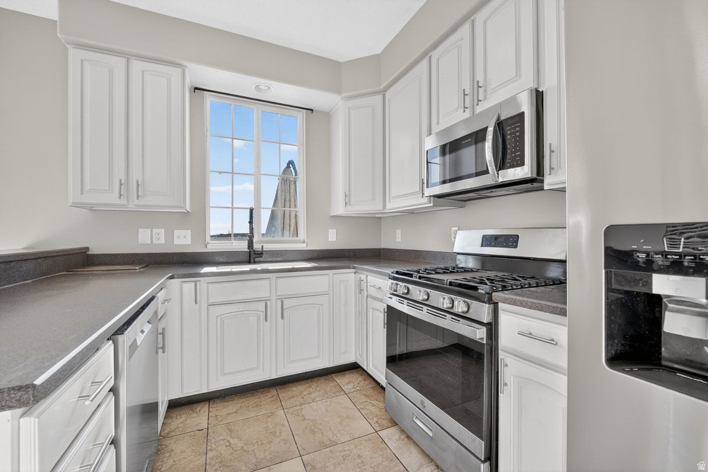 228 BIRMINGHAM LN photo 5