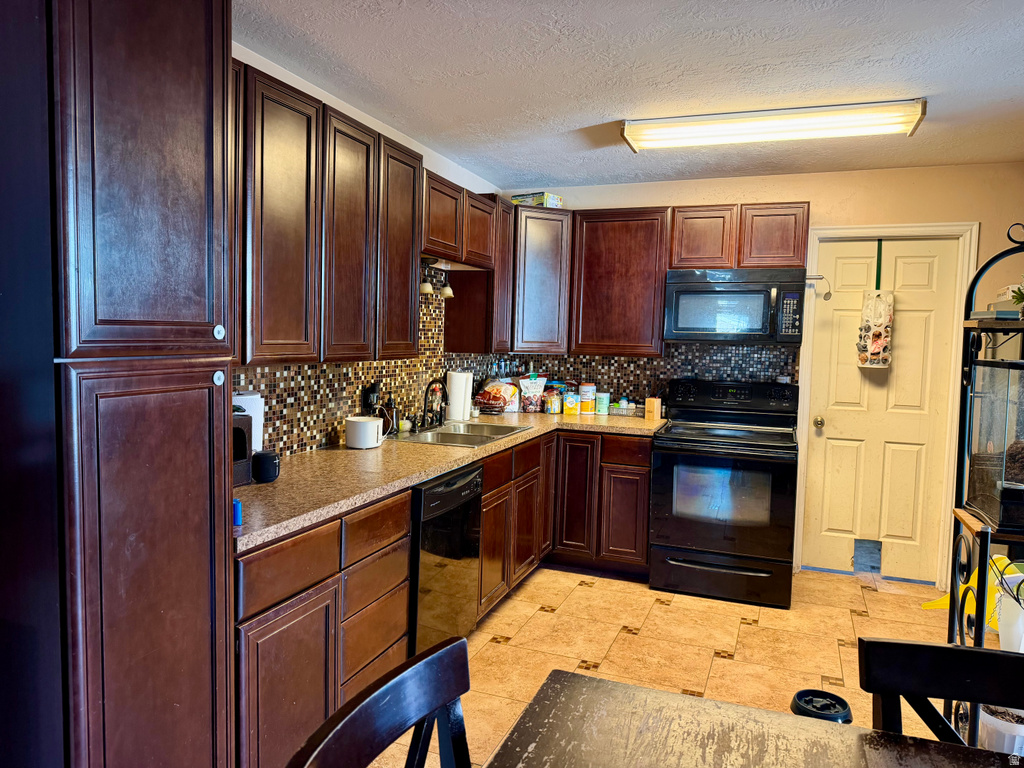 3038 S ARTHURS W CT photo 3