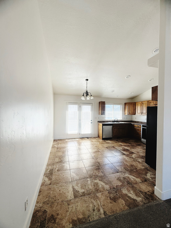 1612 E SHADOW DR photo 3