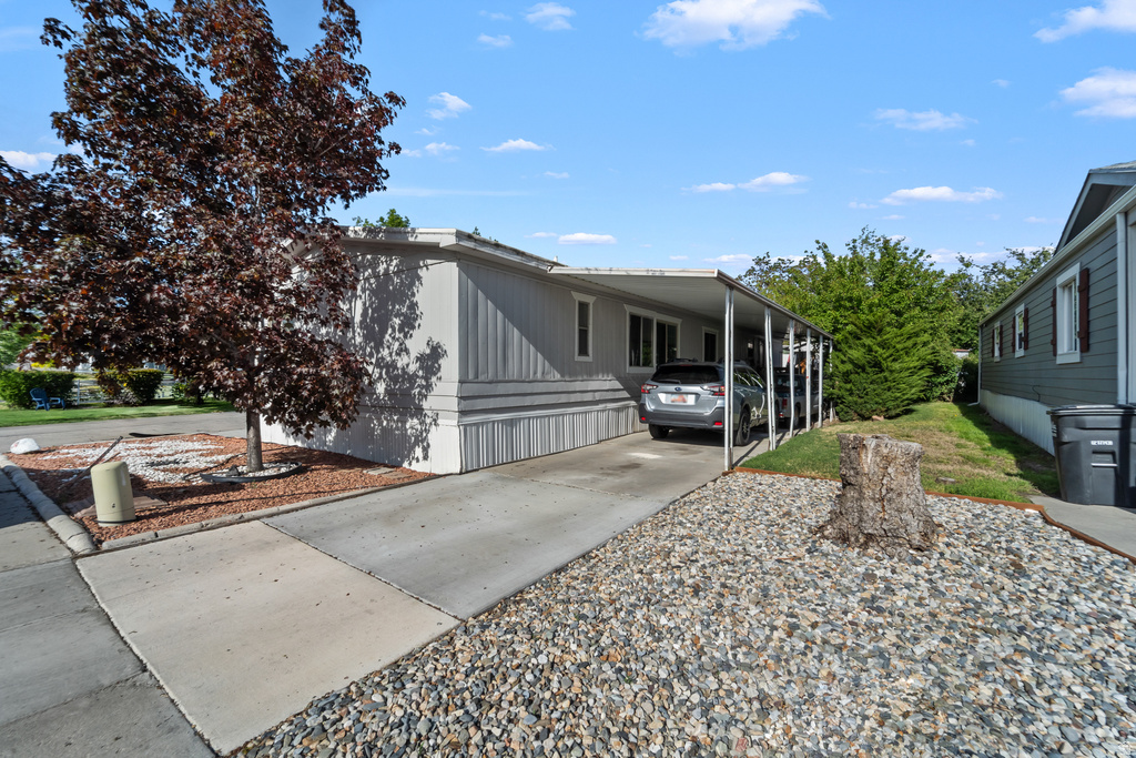 1594 W 400 S photo 3