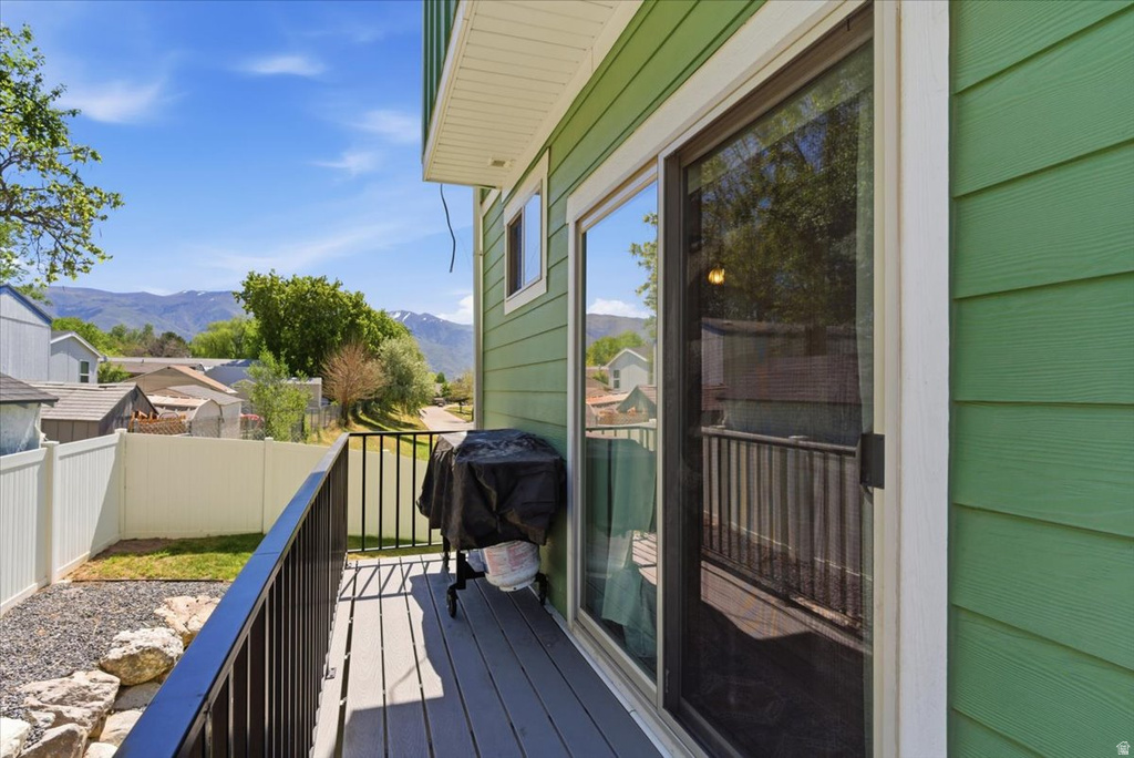 370 W KNIGHTS LN photo 4
