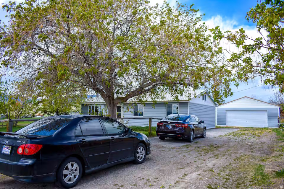 616 S BENNION W LN photo 3