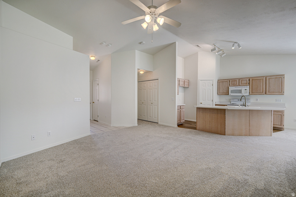 210 N MALL DR photo 4