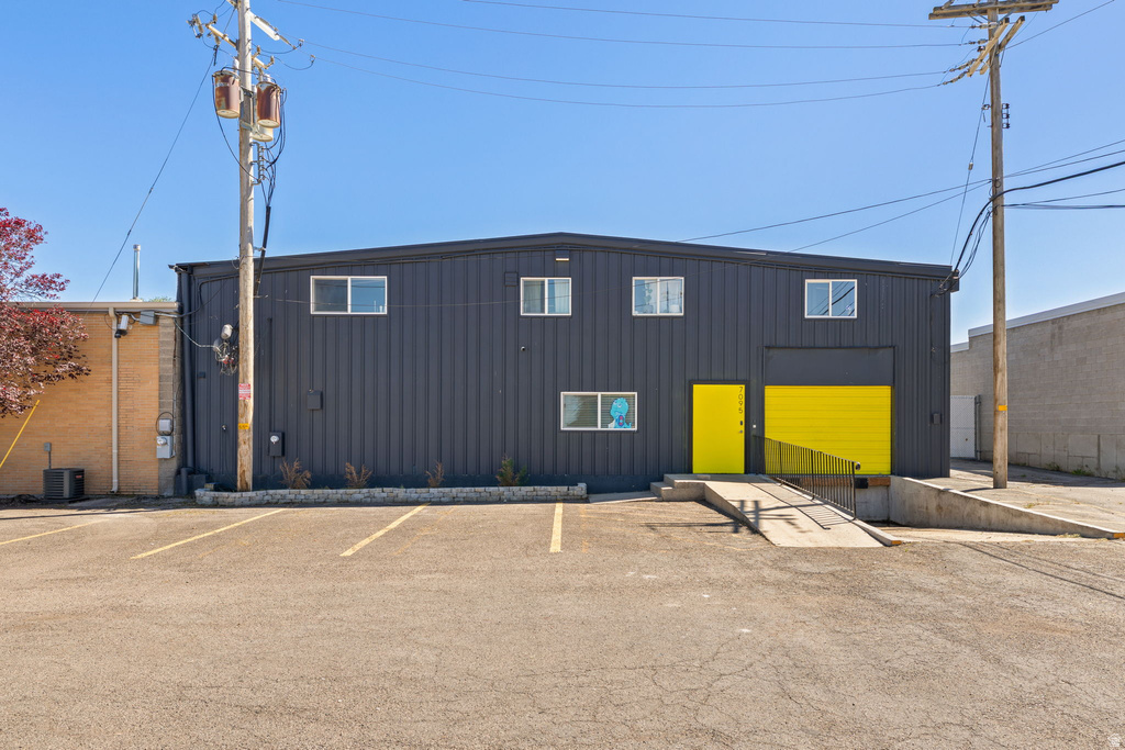 7095 W 3500 St S, West Valley City, UT 84128