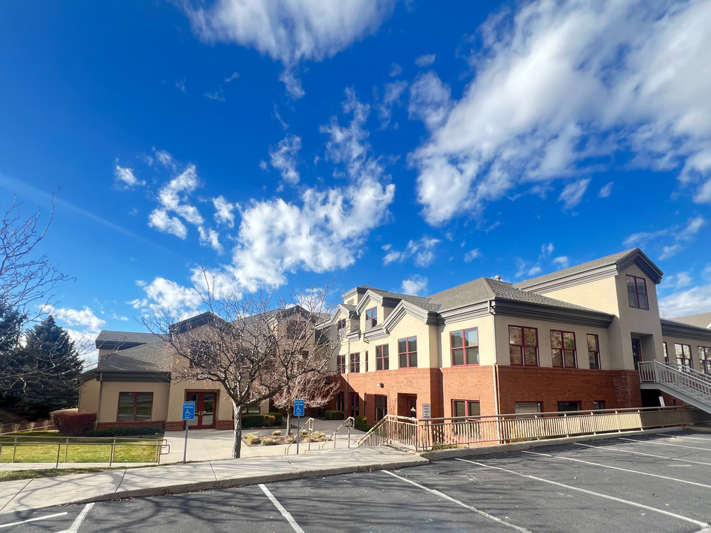 3115 E Lion Ln, Holladay, UT 84121