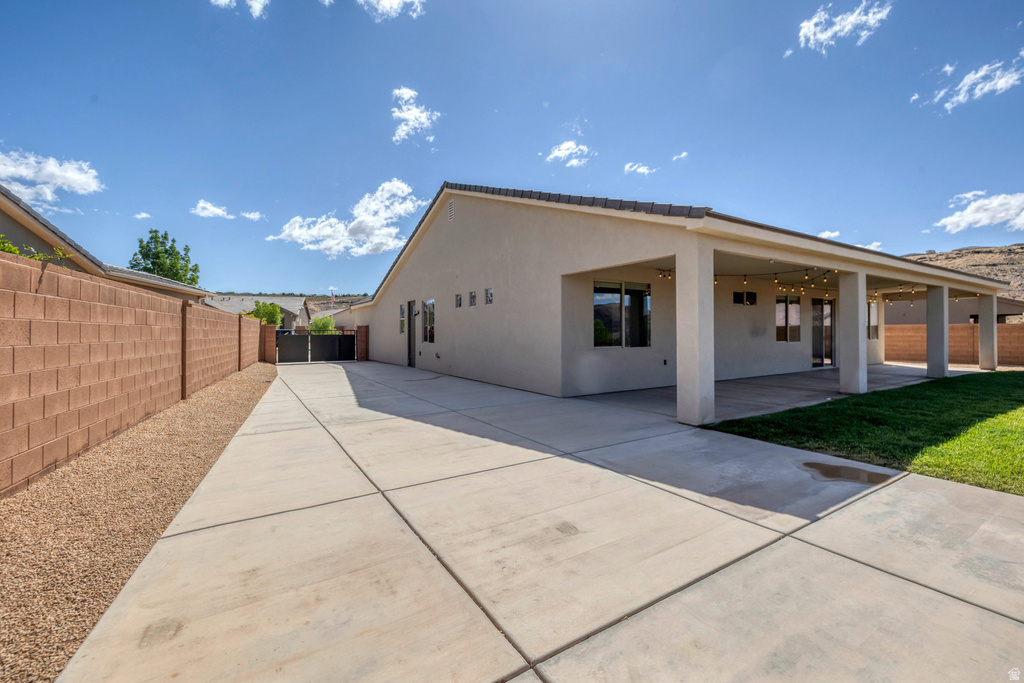 409 N SAGE GROUSE DR photo 4