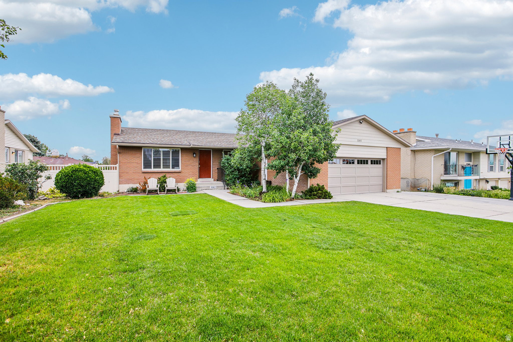 3302 W BLUE HAVEN DR photo 2