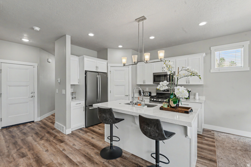 1303 E WEYBURN LN photo 5