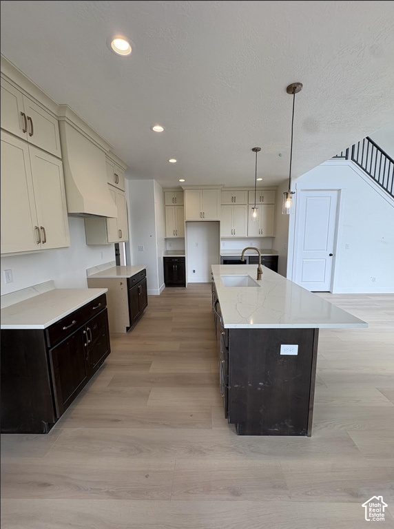 3102 E CANYON MEADOWS DR photo 3