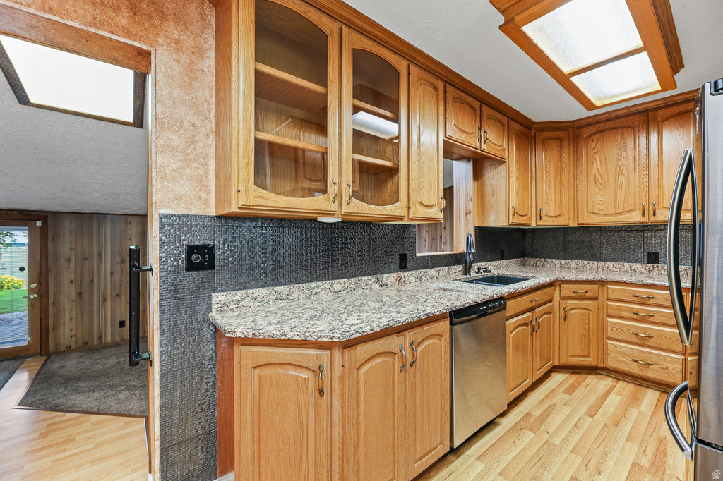 175 W Washington Ave — photo 6