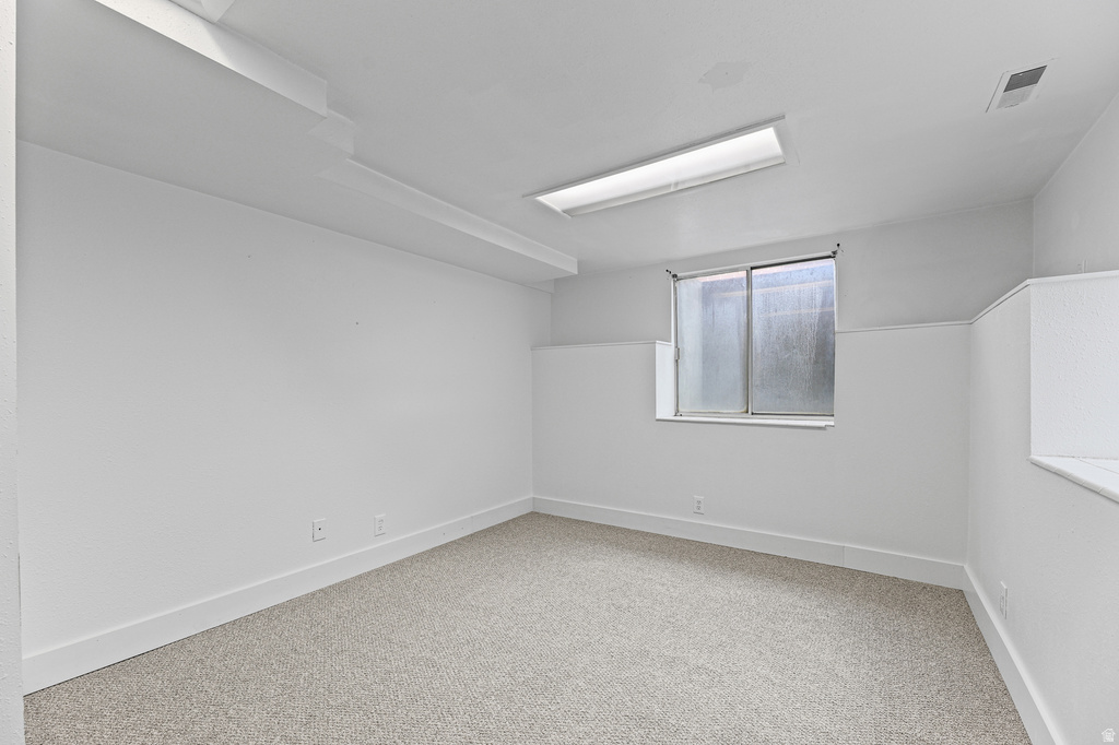 175 W Washington Ave — photo 25