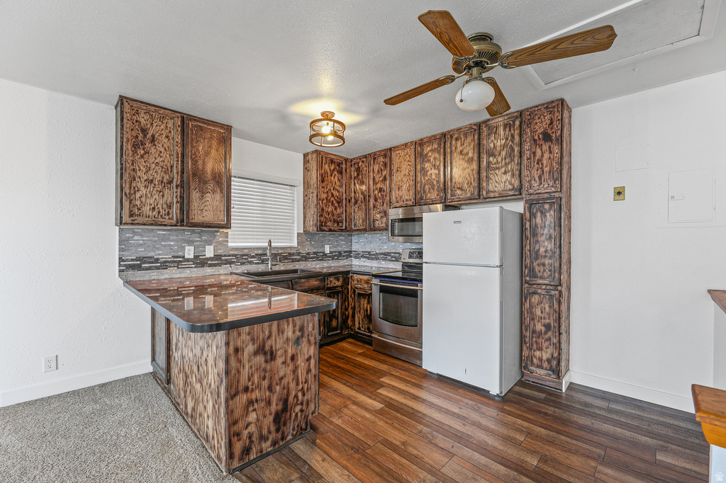 175 W Washington Ave — photo 17