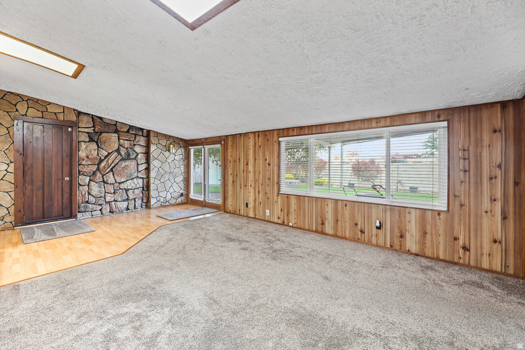 175 W Washington Ave — photo 11