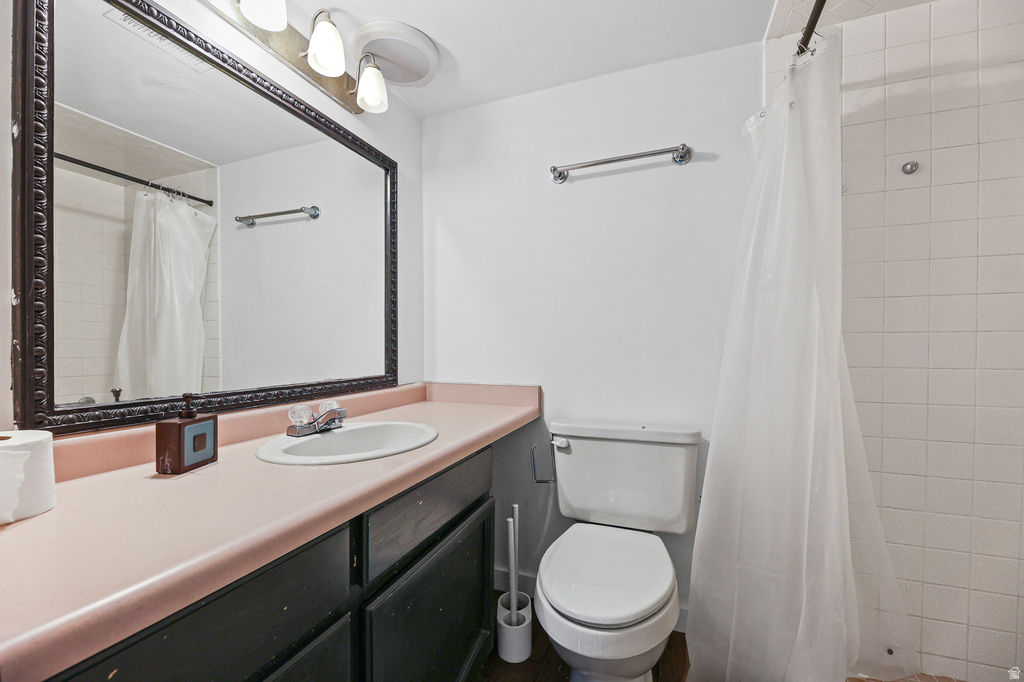 175 W Washington Ave — photo 24
