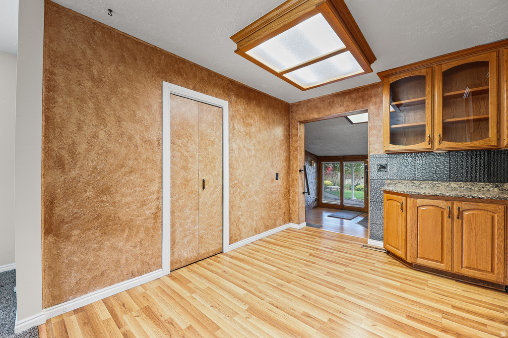 175 W Washington Ave — photo 5