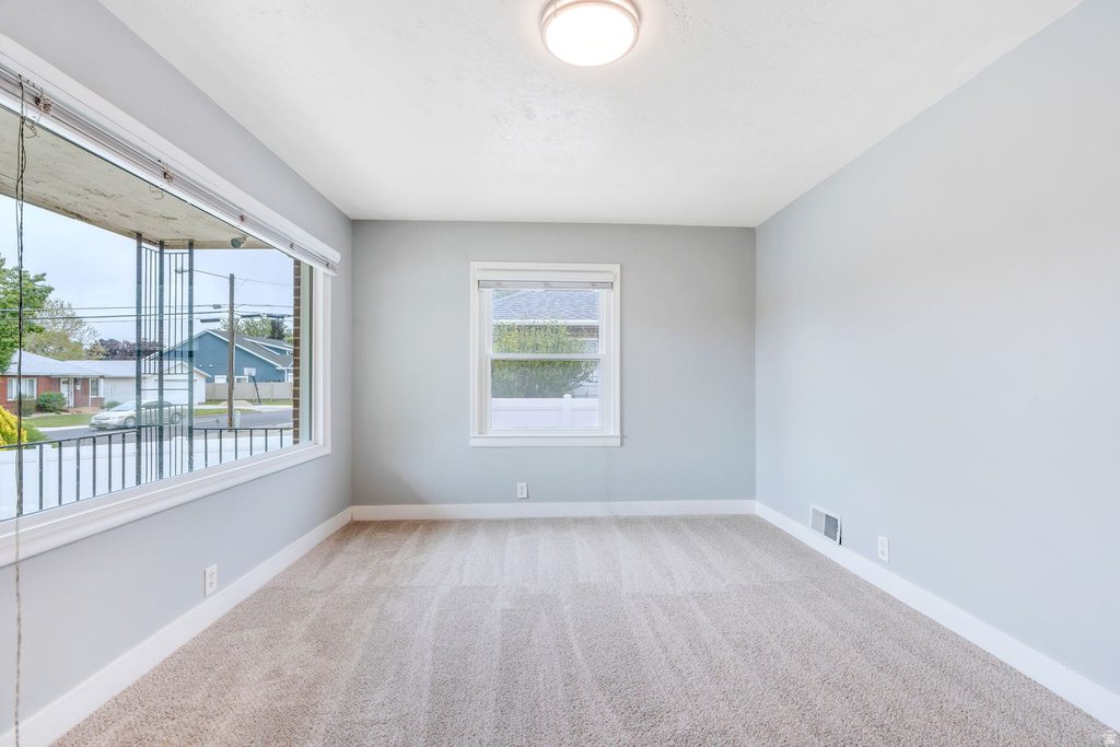 356 E BELVIEW AVE photo 4