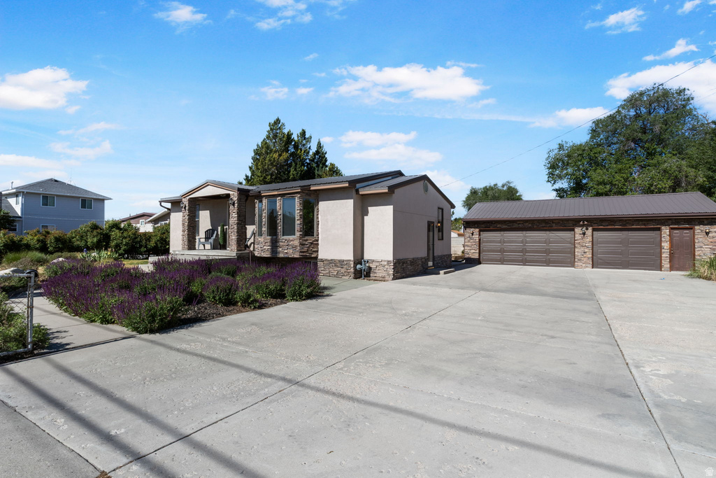 7318 S 2700 W photo 2