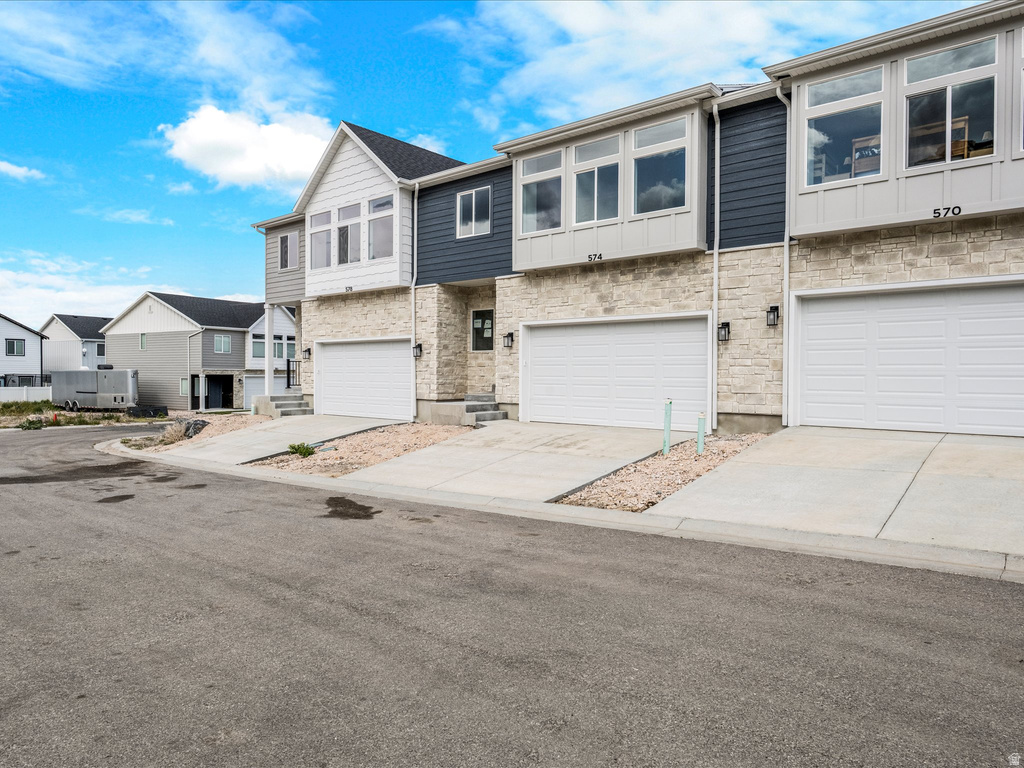 574 N BOURDONS RIVER ST photo 2