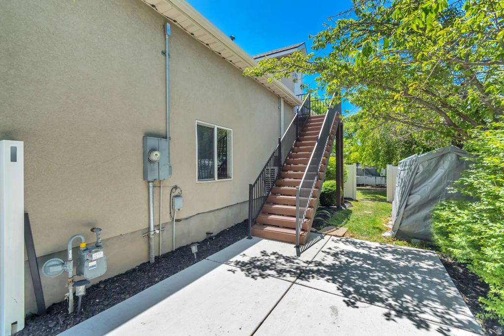 1230 N FARM LANE CIR photo 3