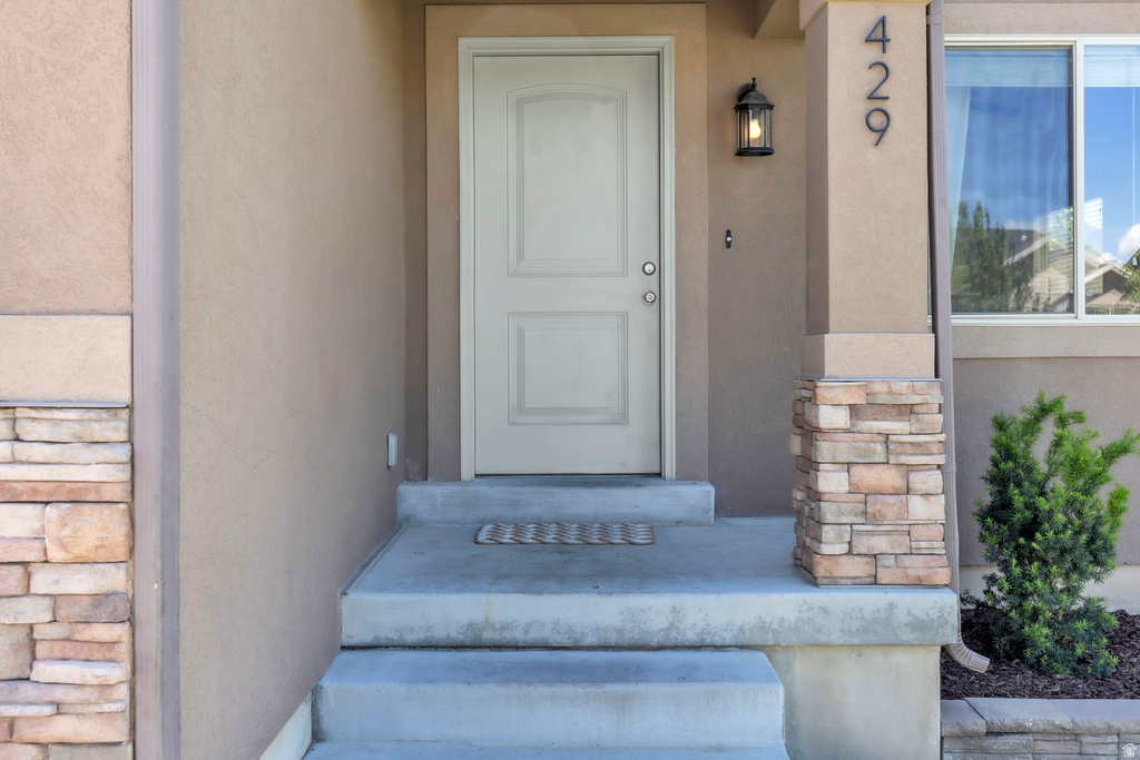 429 W 390 S photo 3