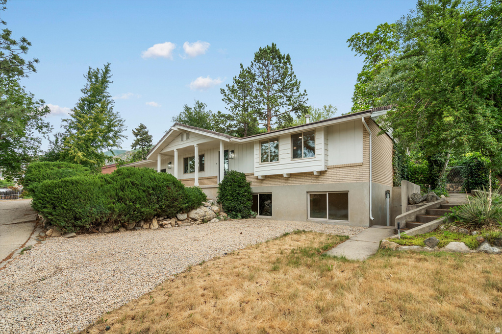 877 S 200 E, Farmington
