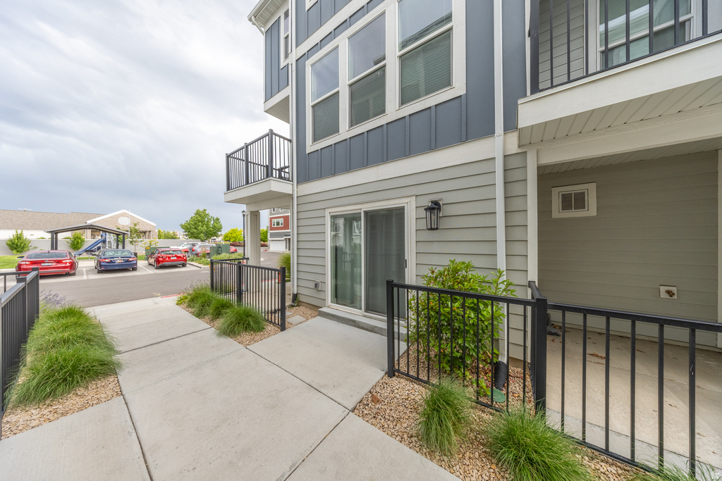 3469 S BELLROCK PL photo 3