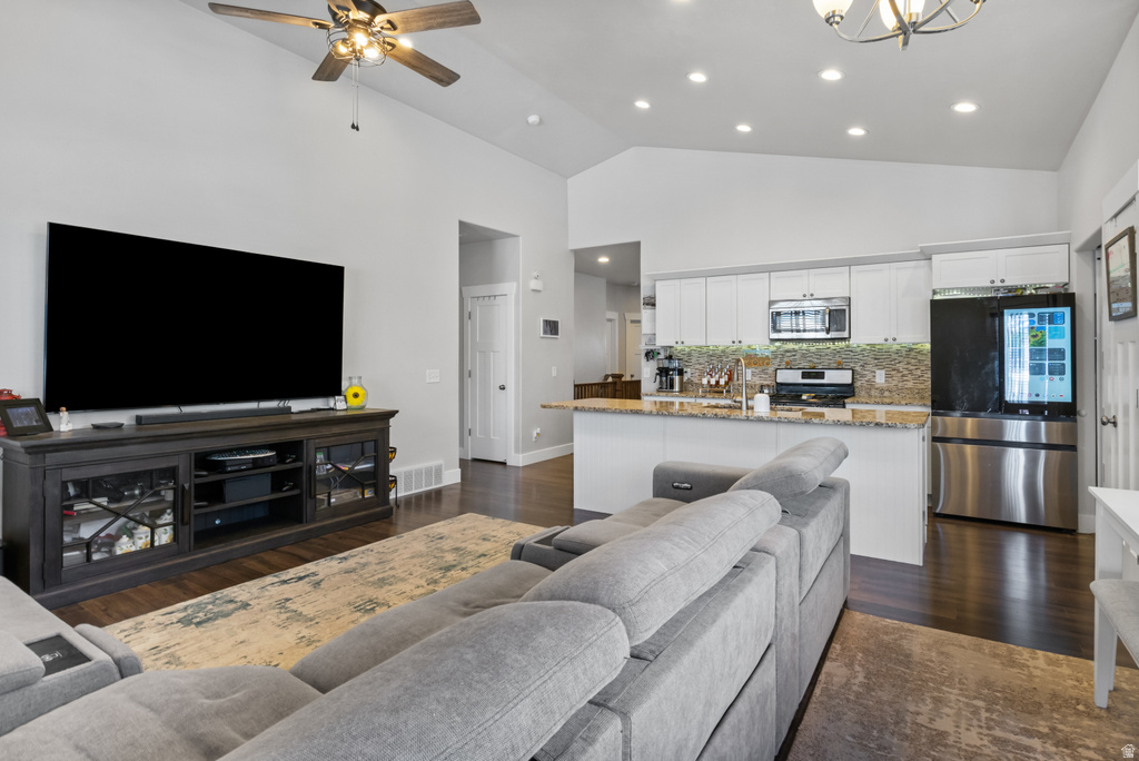 237 W 125 N photo 2