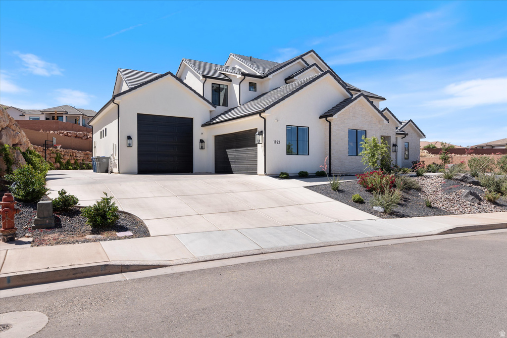 1192 E CORRAL WAY photo 5