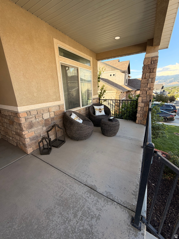452 S SUNSET RIDGE DR photo 3