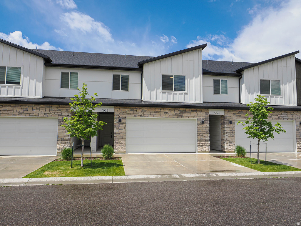 565 N 225 E photo 2