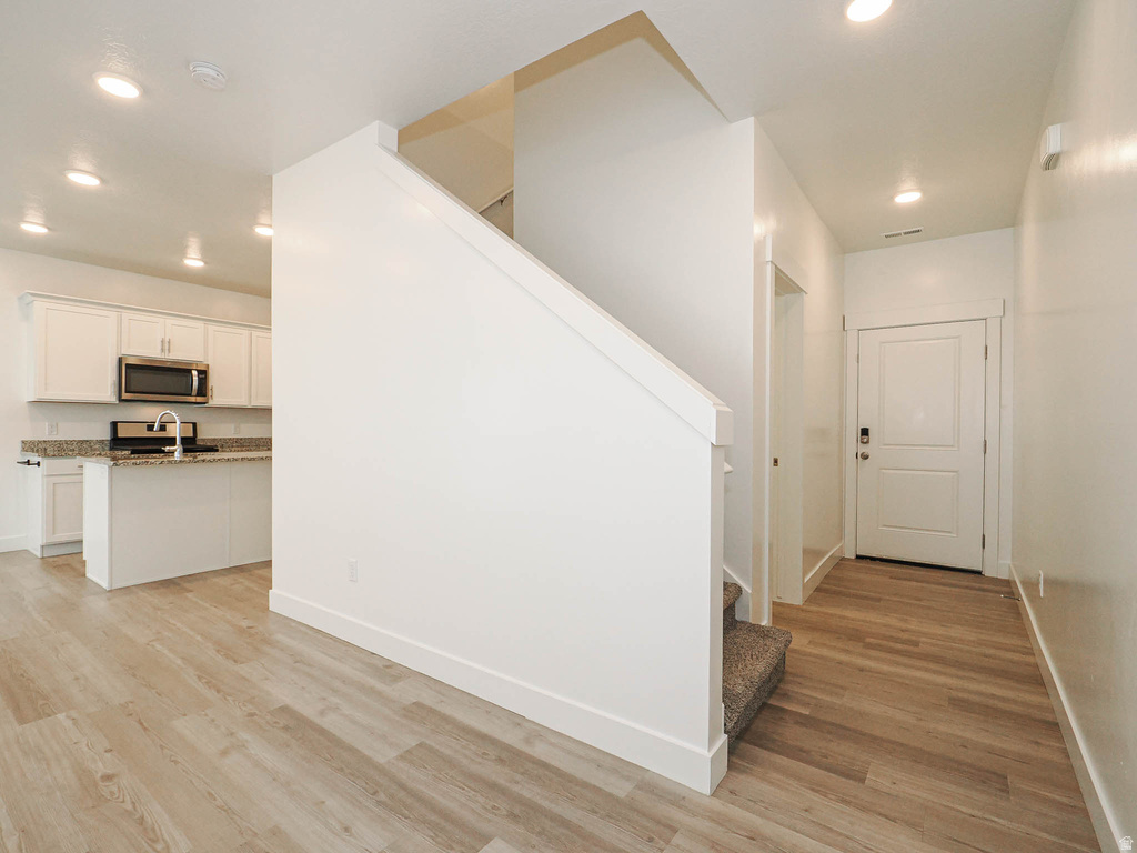 565 N 225 E photo 5