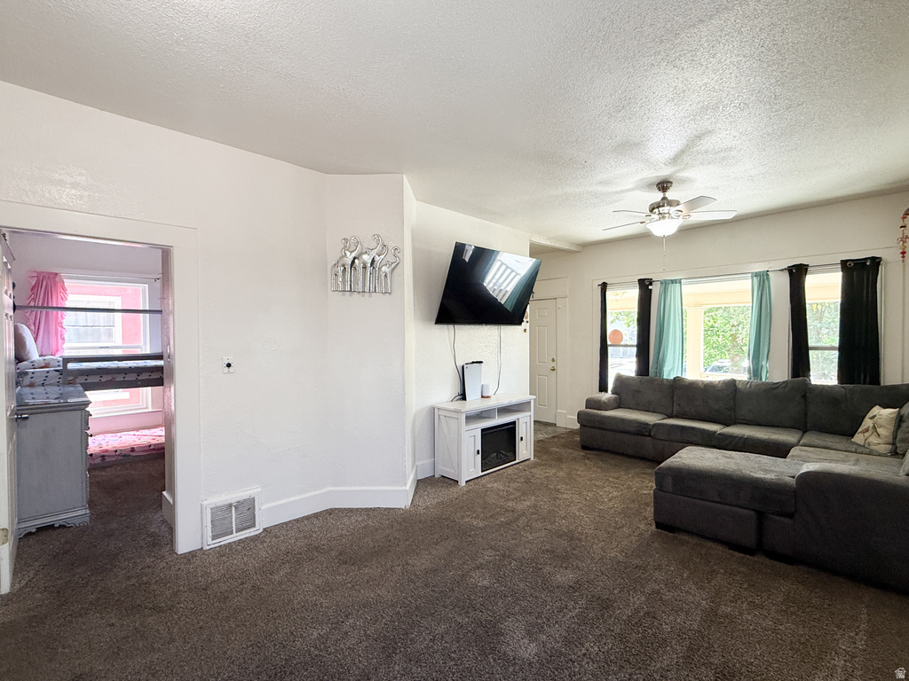 2236 S QUINCY E AVE photo 4