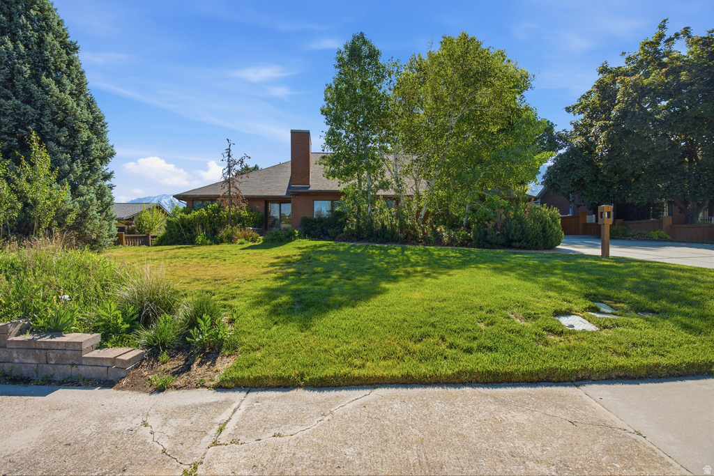 465 S TOWERS DR photo 3
