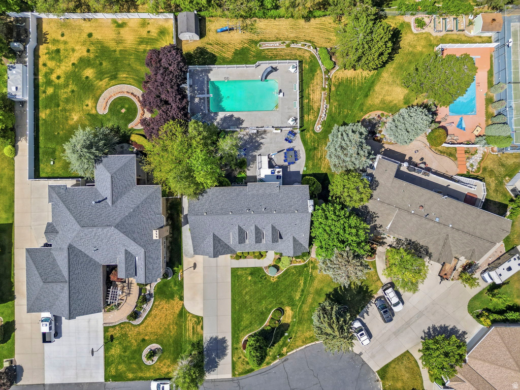 2114 W SURREY CIR photo 5