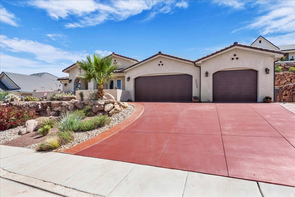 2785 S DESPERADO DR photo 2