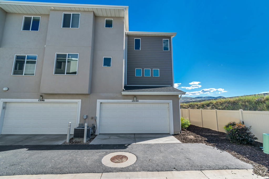 15144 S WILD HORSE WAY photo 3