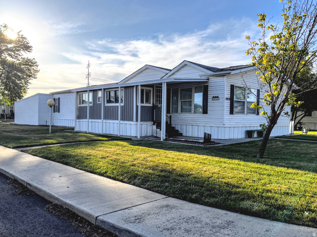 6458 S 1140 W photo 3