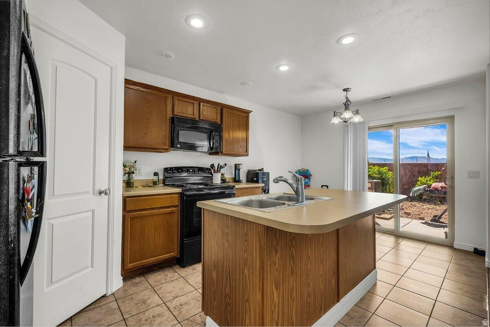 3419 S RIVER RD photo 5