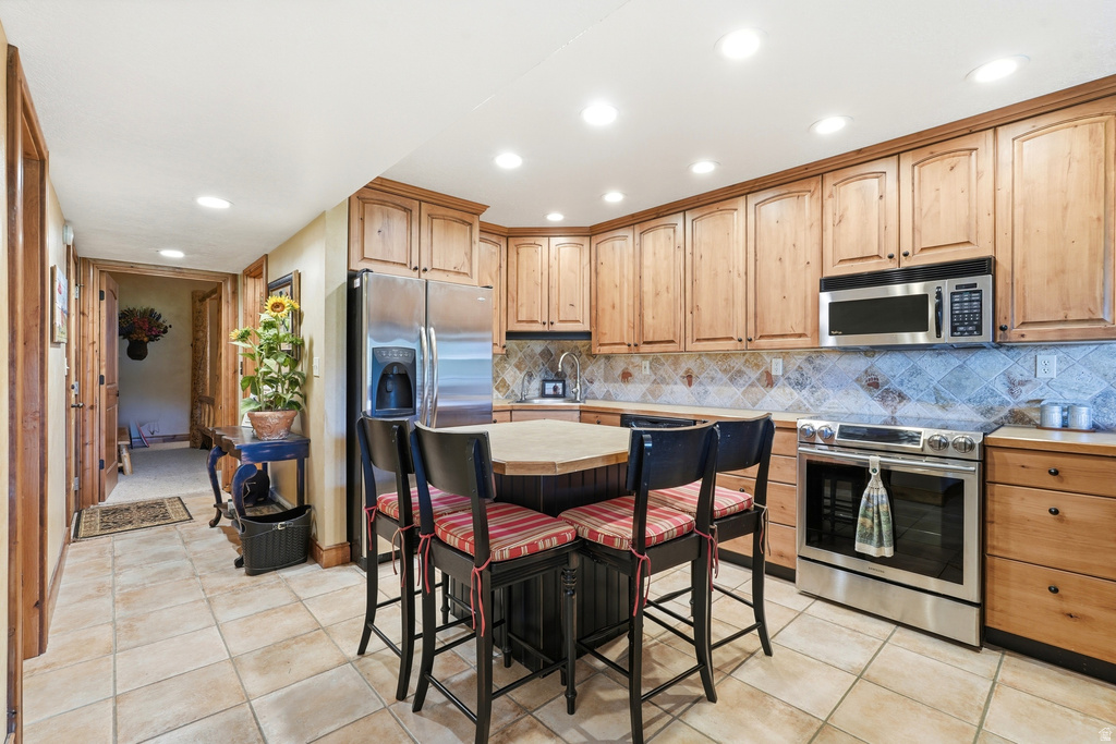 2176 S BEAR LAKE BLVD, Garden City