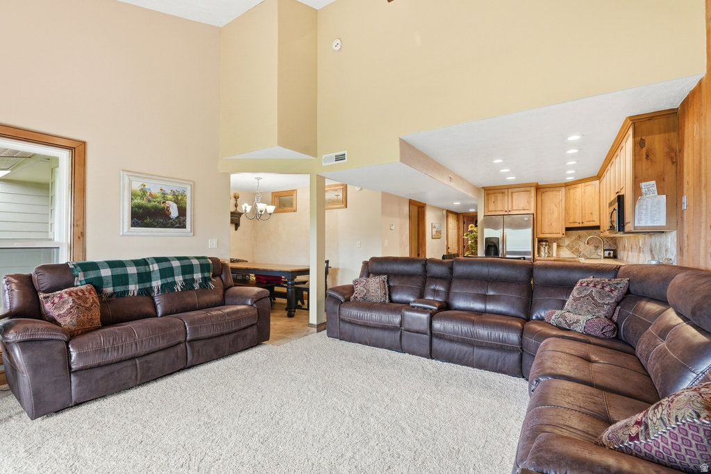 2176 S BEAR LAKE BLVD photo 3
