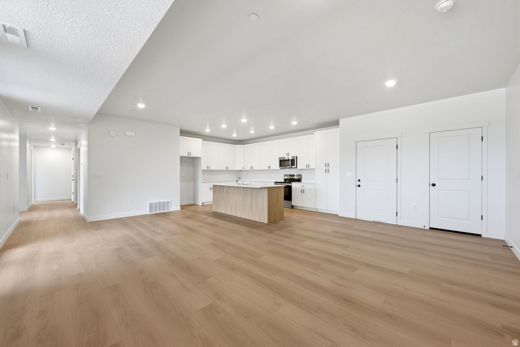 717 W W COHO S LN photo 2