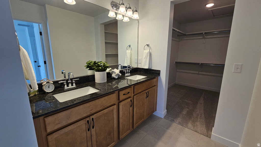 2864 S TETZLAFF PL photo 5