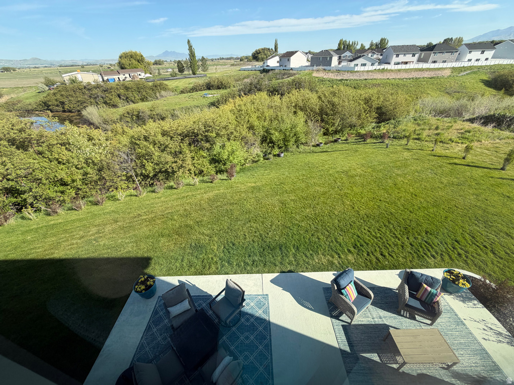 1537 SWALLOW CIR photo 4