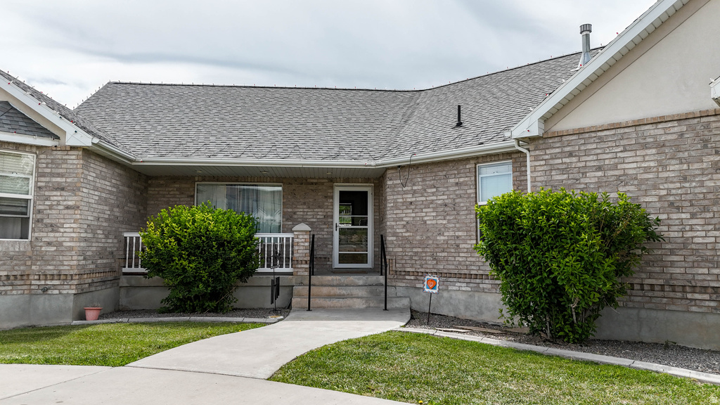 971 N 2300 W photo 2
