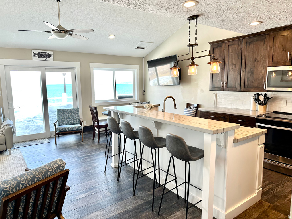 35 E SPINNAKER POINT DR photo 3
